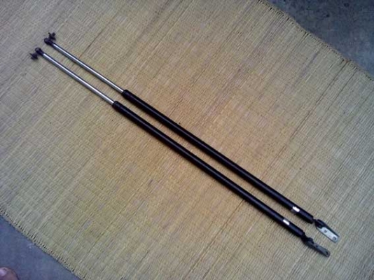 ขายโช็คฝาท้าย ยาวๆ แข็งๆ