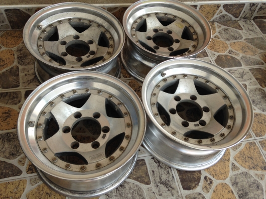 ขายล้อนอก 2 ชิ้น Japan ขอบ 15x7J ET-14 ของ BREG bridgestone wheels ค่ะ ขายล้อนอก 2 ชิ้น Japan ขอบ 15x7J ET-14 ของ BREG bridgestone wheels ค่ะ