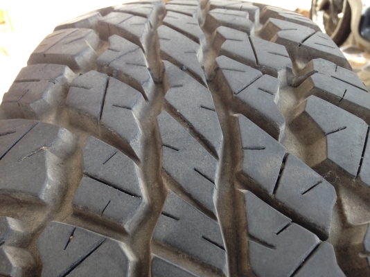 ขายยาง 30x9.5 R15 Dunlop AT2 ปี 12 4 เส้น 4,900 ค่ะ ขายยาง 30x9.5 R15 Dunlop AT2 ปี 12 4 เส้น 4,900 ค่ะ