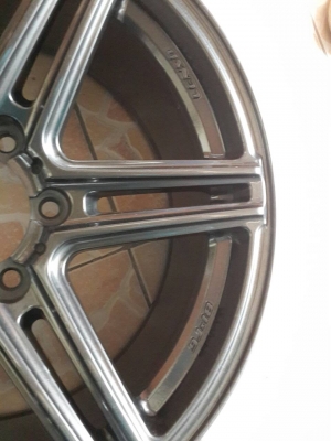 แม็กขอบ 18x9  6รู139  1คู่  สวยๆมาก ไม่มีดุ้ง ไม่มีซ่อม
