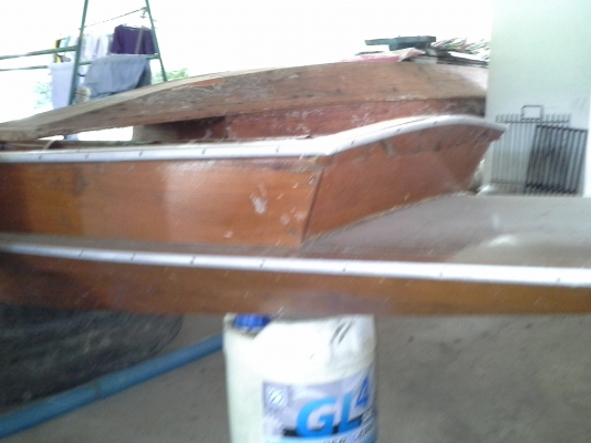 ขาย เรือไม้ 10 ศอก  2  ลำ เครื่องhonda 13 แรง