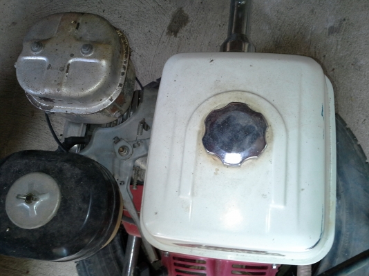 ขาย เรือไม้ 10 ศอก  2  ลำ เครื่องhonda 13 แรง