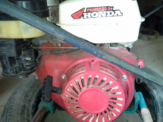 ขาย เรือไม้ 10 ศอก  2  ลำ เครื่องhonda 13 แรง