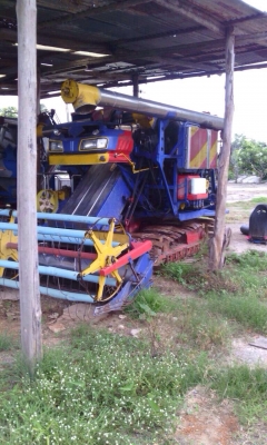 ขายรถเกี่ยวข้าวไทยเส็งสภาพสวยพร้อมใช้งาน