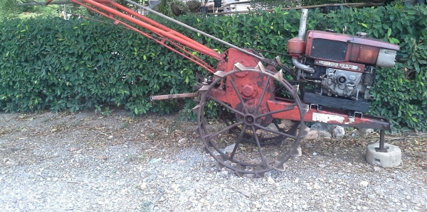 ขายรถเดินตามพร้อมเครื่อง คูโบต้า 8 แรง เครื่องแน่น พร้อมใช้งาน16500 ขายรถเดินตามพร้อมเครื่อง คูโบต้า 8 แรง เครื่องแน่น พร้อมใช้งาน16500