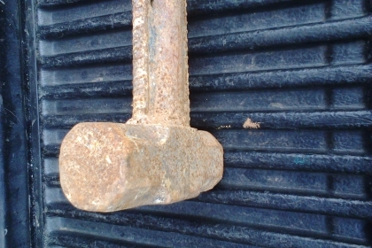 ฆ้อนปอน ตราฆ้อนคู่เยอรมันตัวใหญ่ครับสภาพพร้อมใช้งานครับพร้อมด้ามยาวสวยๆครับตัวนี้ เยอรมันแท้ครับราคานี้คุ้มมากครับ