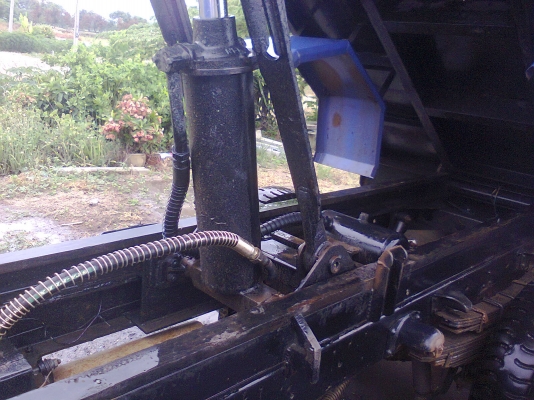 ขายหกล้อดั้มเกษตร  ISUZU  100 แรง