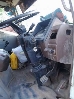 ขาย รถบรรทุก HINO 6 ล้อ ปี33 ยาว 5.5 เมตร ขาย รถบรรทุก HINO 6 ล้อ ปี33 ยาว 5.5 เมตร