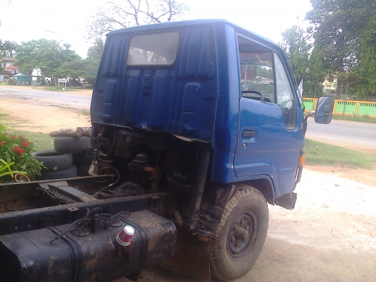 ขายสีล้อใหญ่ toyota dyna bu60หัวยกได้ ปี39หัวแคซซีสภาพดี เอกสารทะเบียนพร้อมโอน