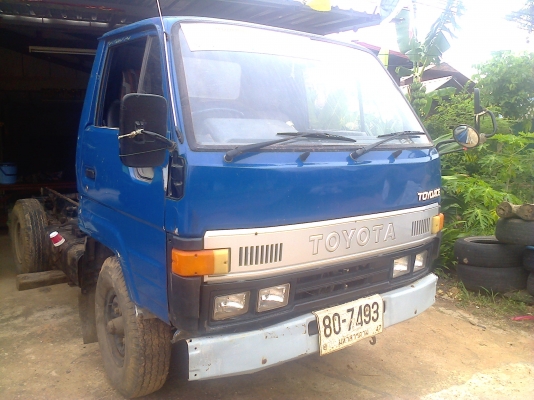 ขายสีล้อใหญ่ toyota dyna bu60หัวยกได้ ปี39หัวแคซซีสภาพดี เอกสารทะเบียนพร้อมโอน