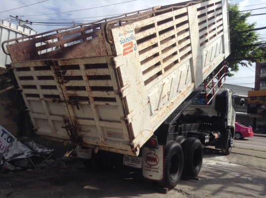 ขายรถดั้มตัว500เครื่อง260แรง ขายรถดั้มตัว500เครื่อง260แรง