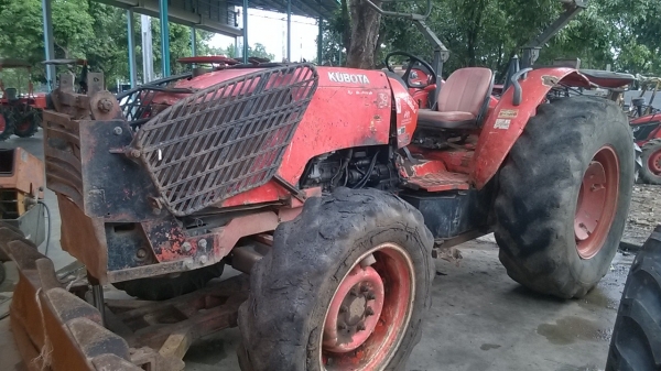 คูโบต้า M 9540 พร้อมใบมีดหน้า มือสองถูกม๊าก มาก ราคา 260,000