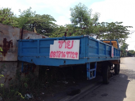 ขายกระบะรถ