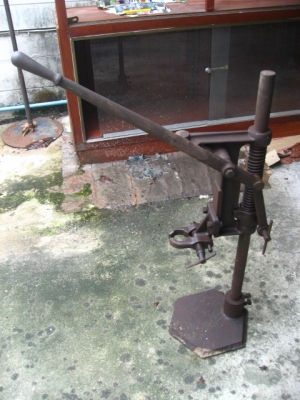 ++ แท่นจับสว่านงานเก่า Black and Decker .No.60 ++