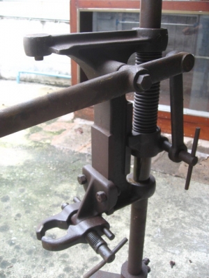 ++ แท่นจับสว่านงานเก่า Black and Decker .No.60 ++