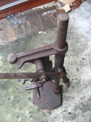 ++ แท่นจับสว่านงานเก่า Black and Decker .No.60 ++