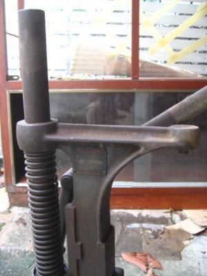 ++ แท่นจับสว่านงานเก่า Black and Decker .No.60 ++