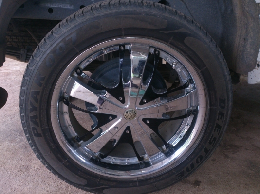 ล้อแม็กพร้อมยาง