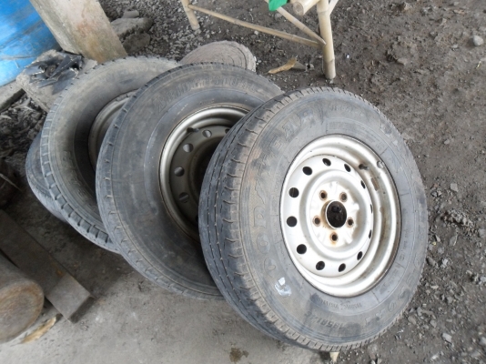 ล้อแม็กขอบ14 น็อต 5 รู 114 พร้อมยาง เหมาๆสี่ล้อ