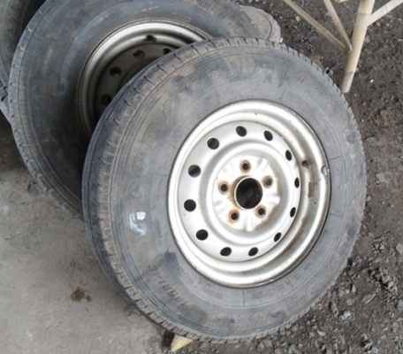 ล้อแม็กขอบ14 น็อต 5 รู 114 พร้อมยาง เหมาๆสี่ล้อ