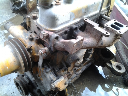 ขายครับเก่าเชียงกงเครื่องโคมัสสุใส่ PC120 เก่านอก ขาย 28000 บาท