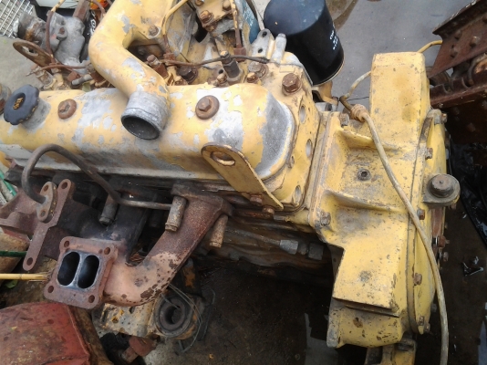 ขายครับเก่าเชียงกงเครื่องโคมัสสุใส่ PC120 เก่านอก ขาย 28000 บาท