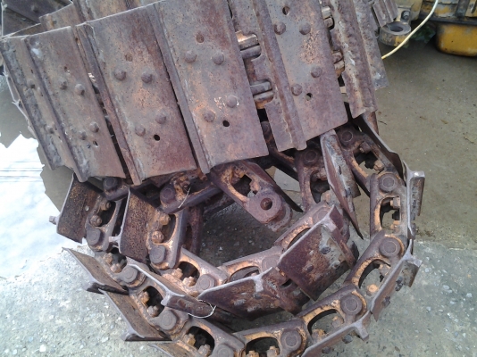 ขายครับแทร็กเก่าญี่ปุ่นใส่แทรกเตอร์D2 แฟมหายากมากเก่าเก็บครับขายถูก 35000 บาท