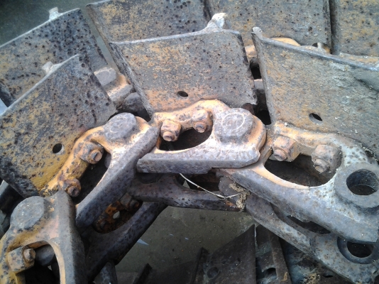 ขายครับแทร็กเก่าญี่ปุ่นใส่แทรกเตอร์D2 แฟมหายากมากเก่าเก็บครับขายถูก 35000 บาท