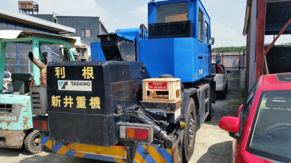 แค่รูปยังสวยขนาด TR 80 M1 **ฟรีจดทะเบียน** รถอยู่ จ.นครปฐม แค่รูปยังสวยขนาด TR 80 M1 **ฟรีจดทะเบียน** รถอยู่ จ.นครปฐม