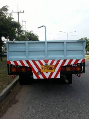 ต้องการขายรถบรรทุก 10 ล้อ Isuzu Rocky 195 hp ต้องการขายรถบรรทุก 10 ล้อ Isuzu Rocky 195 hp