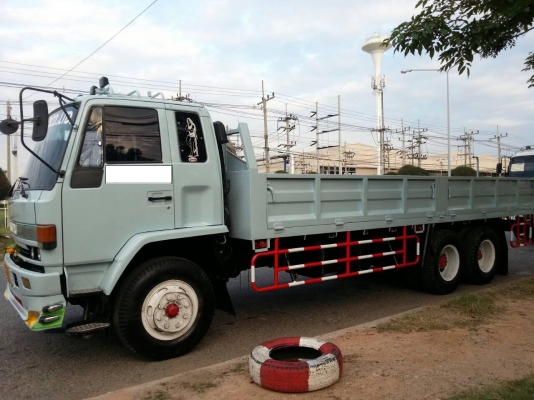 ต้องการขายรถบรรทุก 10 ล้อ Isuzu Rocky 195 hp
