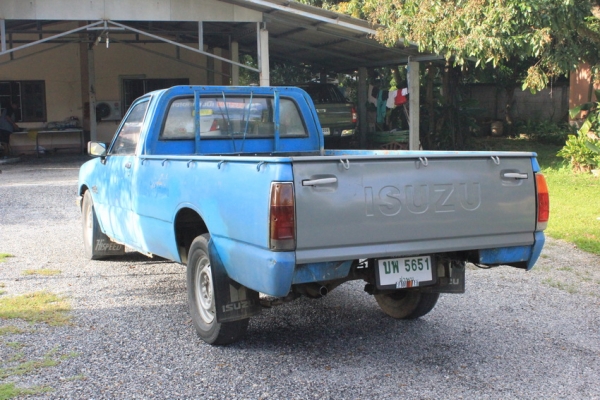 ขาย ISUZU KB2200 ดีเซลเครื่องดี ประหยัดน้ำมัน ภาษีเต็มพร้อมโอน