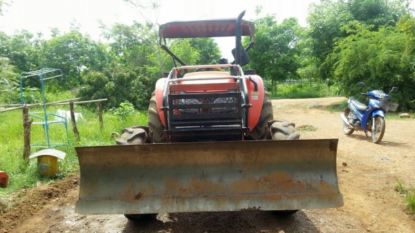 รถบ้านสีเดิมพร้อมใช้งาน คูโบต้า M6040 จัดไปกับอุปกรณ์ต่อพ่วง 5 ชิ้น ได้ไปคุ้มเลย