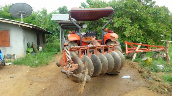 รถบ้านสีเดิมพร้อมใช้งาน คูโบต้า M6040 จัดไปกับอุปกรณ์ต่อพ่วง 5 ชิ้น ได้ไปคุ้มเลย