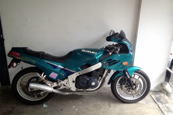 ***Suzuki GSX-R 400หาแลกรถออโต้สภาพเดิมๆค่ะ***