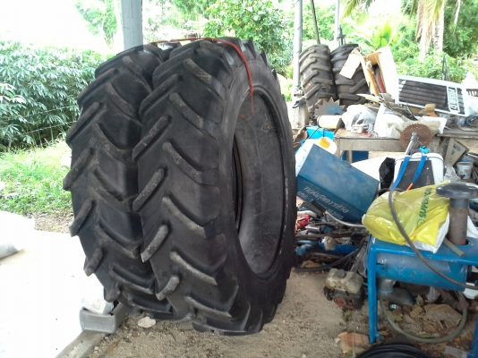 ขายยาง 13.6R 38  ติดต่อโดยตรง โทร.081-2805754