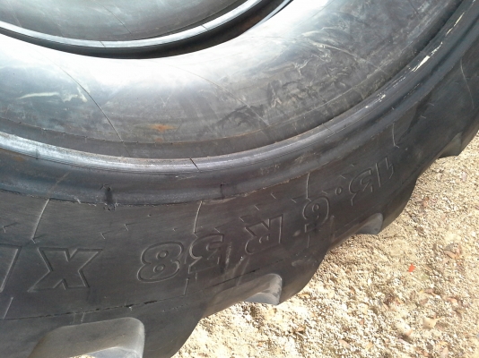 ขายยาง 13.6R 38  ติดต่อโดยตรง โทร.081-2805754