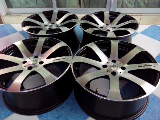 venerdi by cosmic 17/4/100หน้า7.5 et38 หลัง8"et42แม็คใหม่ ยังไม่ได้ั รัดยาง