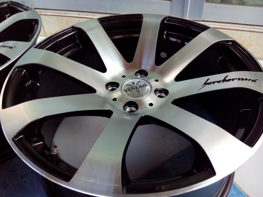 venerdi by cosmic 17/4/100หน้า7.5 et38 หลัง8"et42แม็คใหม่ ยังไม่ได้ั รัดยาง