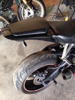 ขาย cbr1000rr 2008 ปลดล็อค ท่อแต่ง ท้ายแต่ง ถูกๆๆ แฟริ่ง2ชุด