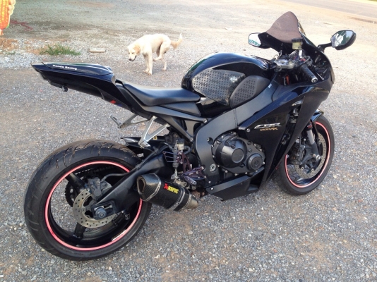 ขาย cbr1000rr 2008 ปลดล็อค ท่อแต่ง ท้ายแต่ง ถูกๆๆ แฟริ่ง2ชุด