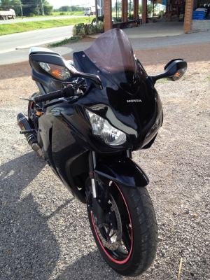 ขาย cbr1000rr 2008 ปลดล็อค ท่อแต่ง ท้ายแต่ง ถูกๆๆ แฟริ่ง2ชุด