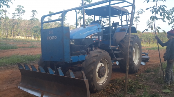 FORD TS90  มีเล่มทะเบียน  คุณสมภพ กาญจนบุรี  มัดจำแล้วคะ