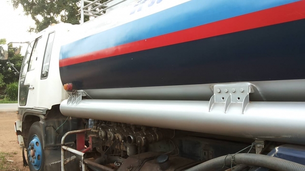 ***ขายแล้วครับขอบคุณ Truck2hand ขายรถบรรทุกน้ำมัน16,000 ล.10ล้อเพลาเดียว HINO FL3HNKA HO7D 195HP เครื่องเดิมเกียร์เดิม เครื่องดีแน่นดี แรงดี มีเยิ้มนิดๆ เกียร์ดีไม่หลุดไม่หอน ช่วงล่างเพลาเดียวเดิม คัสซีสวยเดิม ไม่ปะไม่ดาม มีบวมซับในตรงคอนิดๆ ไม่ผุ หัวเก๋ง ***ขายแล้วครับขอบคุณ Truck2hand ขายรถบรรทุกน้ำมัน16,000 ล.10ล้อเพลาเดียว HINO FL3HNKA HO7D 195HP เครื่องเดิมเกียร์เดิม เครื่องดีแน่นดี แรงดี มีเยิ้มนิดๆ เกียร์ดีไม่หลุดไม่หอน ช่วงล่างเพลาเดียวเดิม คัสซีสวยเดิม ไม่ปะไม่ดาม มีบวมซับในตรงคอนิดๆ ไม่ผุ หัวเก๋ง