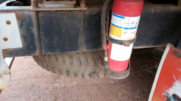 ***ขายแล้วครับขอบคุณ Truck2hand ขายรถบรรทุกน้ำมัน16,000 ล.10ล้อเพลาเดียว HINO FL3HNKA HO7D 195HP เครื่องเดิมเกียร์เดิม เครื่องดีแน่นดี แรงดี มีเยิ้มนิดๆ เกียร์ดีไม่หลุดไม่หอน ช่วงล่างเพลาเดียวเดิม คัสซีสวยเดิม ไม่ปะไม่ดาม มีบวมซับในตรงคอนิดๆ ไม่ผุ หัวเก๋ง ***ขายแล้วครับขอบคุณ Truck2hand ขายรถบรรทุกน้ำมัน16,000 ล.10ล้อเพลาเดียว HINO FL3HNKA HO7D 195HP เครื่องเดิมเกียร์เดิม เครื่องดีแน่นดี แรงดี มีเยิ้มนิดๆ เกียร์ดีไม่หลุดไม่หอน ช่วงล่างเพลาเดียวเดิม คัสซีสวยเดิม ไม่ปะไม่ดาม มีบวมซับในตรงคอนิดๆ ไม่ผุ หัวเก๋ง