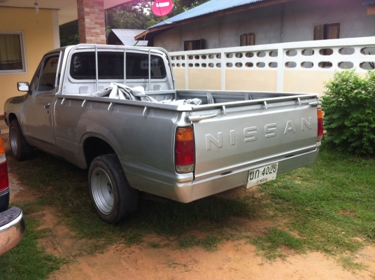 ขายDATSUN ช้างเหยียบ ลดราคาเหลือ33000เครื่องดีเซล สภาพพร้อมใช้ ราคาถูกๆๆ