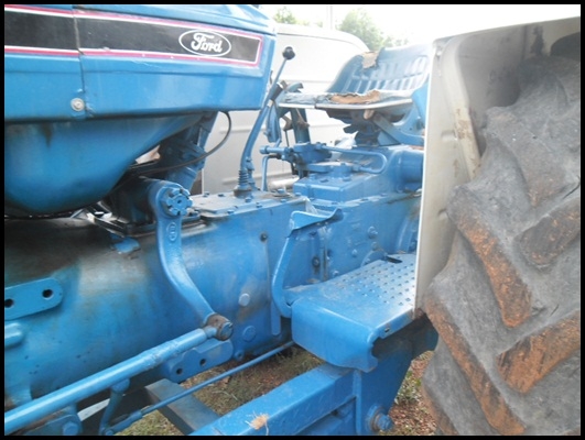 รถไถฟอร์ด 6,6xx T1 สภาพสวยๆ