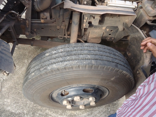 ขายด่วนรถ6ล้ออีชูชูNQRเครือง175แรงม้าปี57วิ่งได้18000กิโล ขายด่วนรถ6ล้ออีชูชูNQRเครือง175แรงม้าปี57วิ่งได้18000กิโล