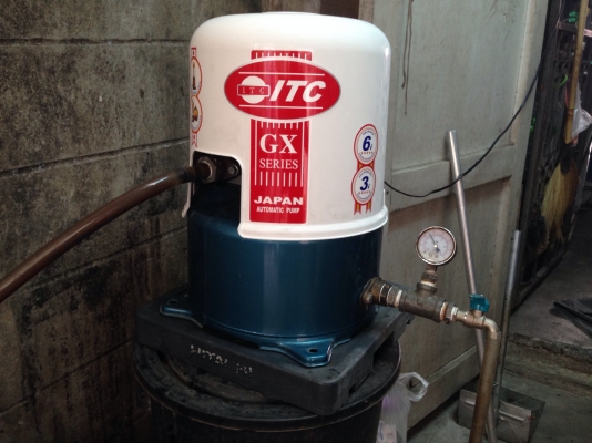 ขายปั้มน้ำอัตโนมัติ Hitachi 100 W สภาพสวย( ใส่ฝาครอบของใหม่ ) พร้อมใช้งาน ตรวจเช็คเรียบร้อยแล้ว ไม่มีรั่วซึม รับประกันคุณภาพ