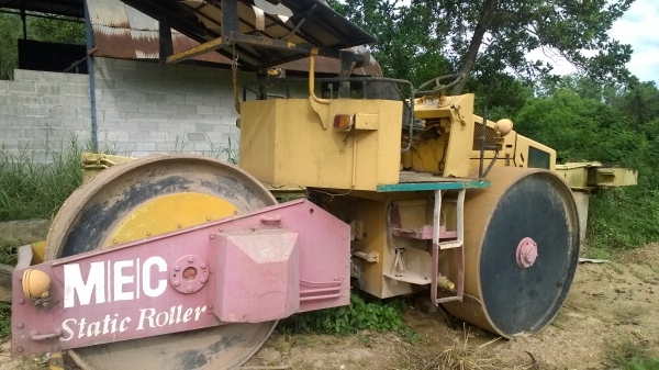 รถบด3ล้อเหล็กSAKAI มีเล่มทะเบียนพร้อม รถสภาพดี พร้อมใช้...